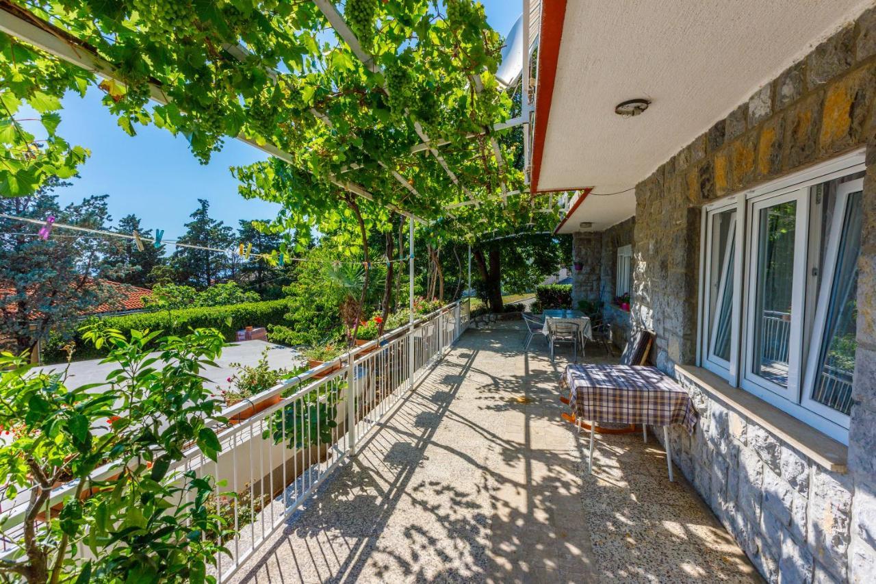 Apartment Leo Nona Novi Vinodolski Exterior foto