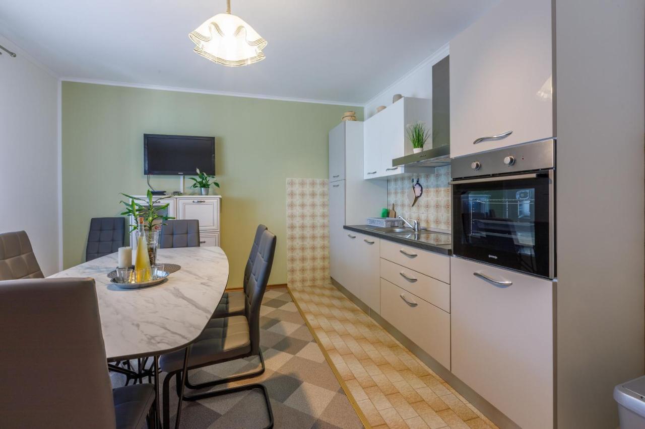Apartment Leo Nona Novi Vinodolski Exterior foto